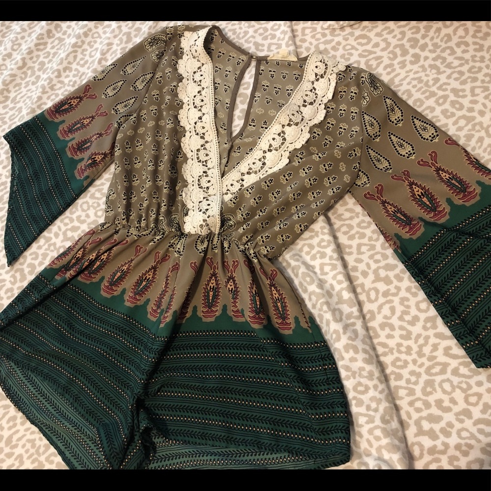 ILLA ILLA Patterned Romper.